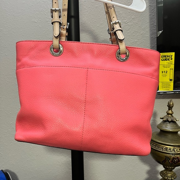 Michael Kors - Picture 2 of 4